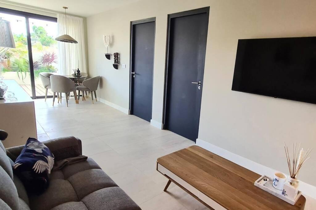Boutique Appartment 4P With Private Pool, Near Jan Thiel & Mambo Beach Willemstad Luaran gambar